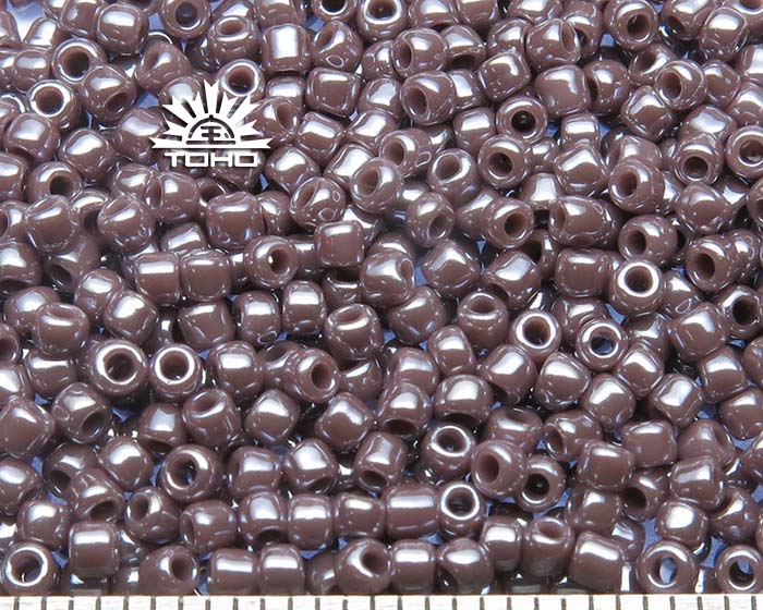TR-11-133 Toho Round 11/0 Opaque Lustered Lavender Toho Round