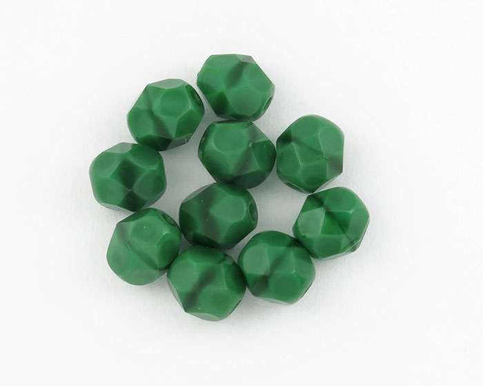 FP06_54110 Firepolish 6mm Opaque Green w/ Black Facetovane staklene perle